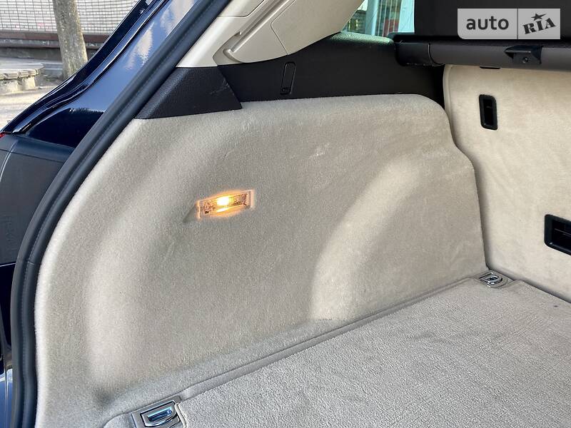 Внедорожник / Кроссовер Volkswagen Touareg 2014 в Виннице