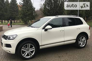 Позашляховик / Кросовер Volkswagen Touareg 2011 в 
