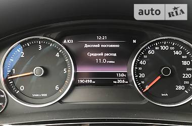 Позашляховик / Кросовер Volkswagen Touareg 2011 в 