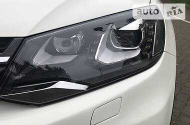 Позашляховик / Кросовер Volkswagen Touareg 2011 в 