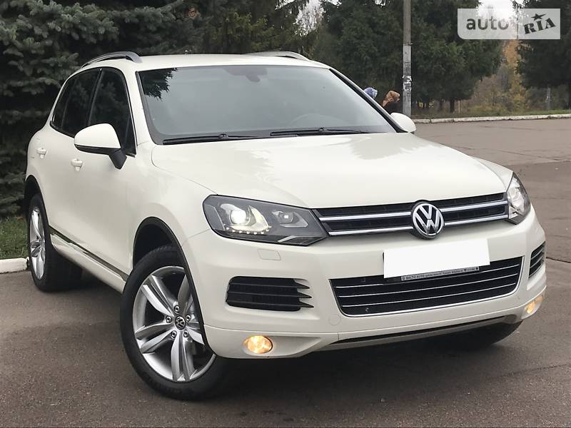 Позашляховик / Кросовер Volkswagen Touareg 2011 в 