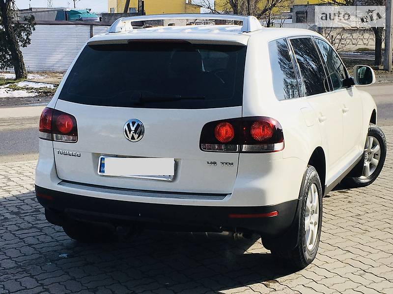 Позашляховик / Кросовер Volkswagen Touareg 2008 в Новомосковську