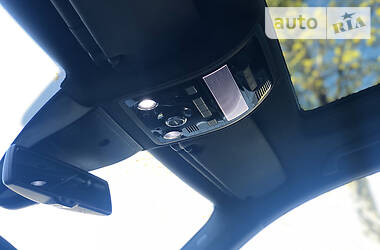 Позашляховик / Кросовер Volkswagen Touareg 2013 в 