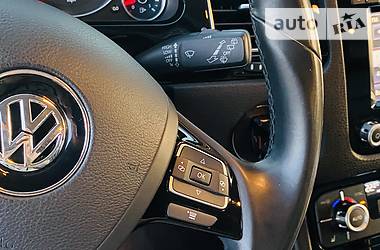 Позашляховик / Кросовер Volkswagen Touareg 2012 в 