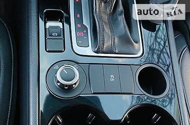 Позашляховик / Кросовер Volkswagen Touareg 2012 в 