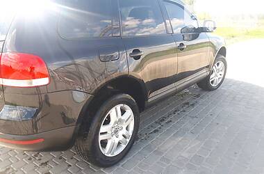 Позашляховик / Кросовер Volkswagen Touareg 2003 в 