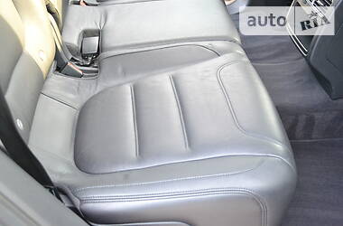 Позашляховик / Кросовер Volkswagen Touareg 2011 в 