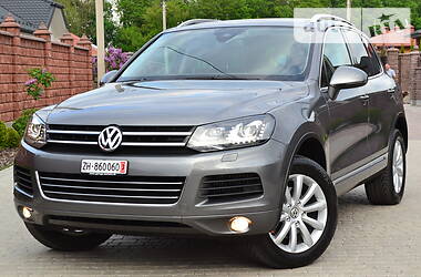 Позашляховик / Кросовер Volkswagen Touareg 2011 в 