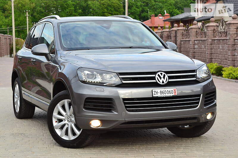 Позашляховик / Кросовер Volkswagen Touareg 2011 в 