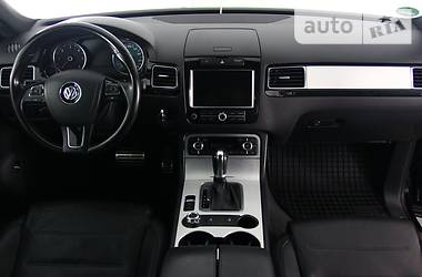 Позашляховик / Кросовер Volkswagen Touareg 2010 в 