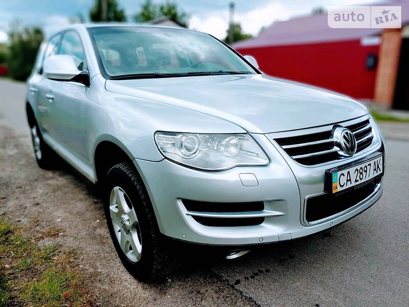 Позашляховик / Кросовер Volkswagen Touareg 2007 в Києві