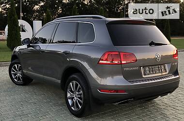 Внедорожник / Кроссовер Volkswagen Touareg 2012 в Одессе