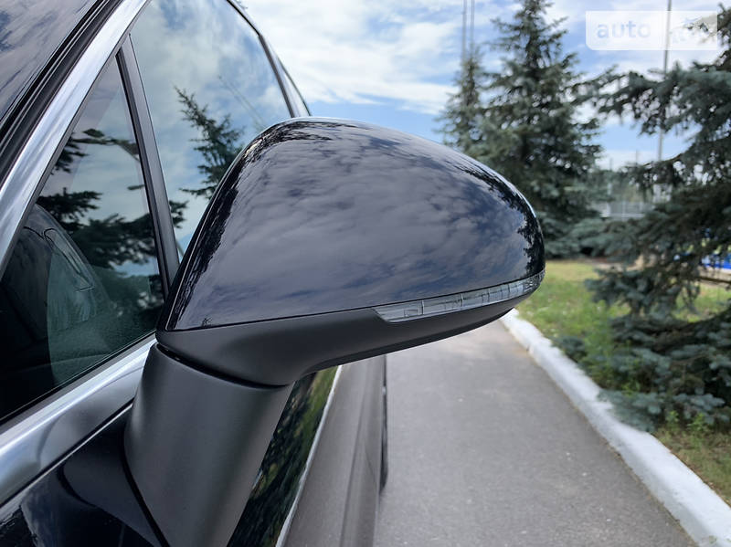 Позашляховик / Кросовер Volkswagen Touareg 2014 в Києві