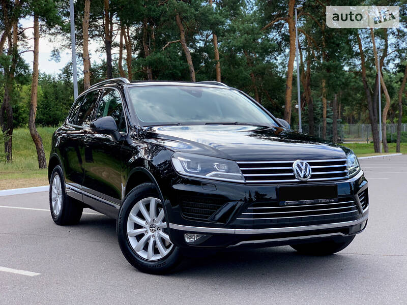 Позашляховик / Кросовер Volkswagen Touareg 2014 в Києві
