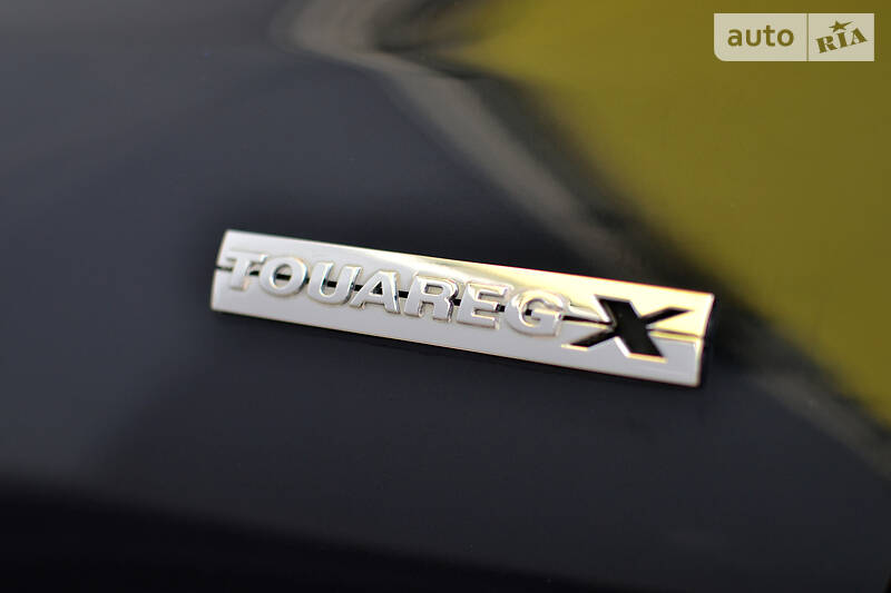 Позашляховик / Кросовер Volkswagen Touareg 2014 в Києві