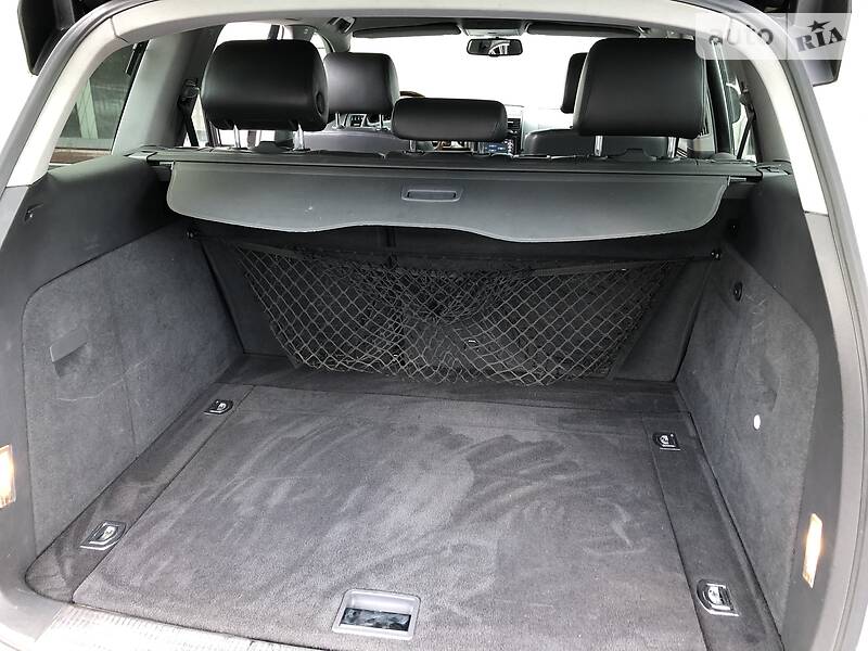 Позашляховик / Кросовер Volkswagen Touareg 2009 в Києві