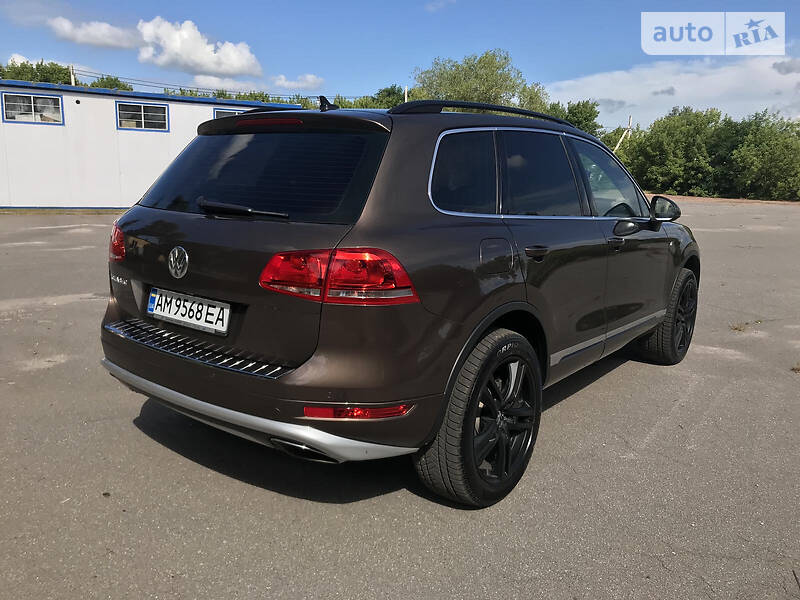 Позашляховик / Кросовер Volkswagen Touareg 2014 в Бердичеві
