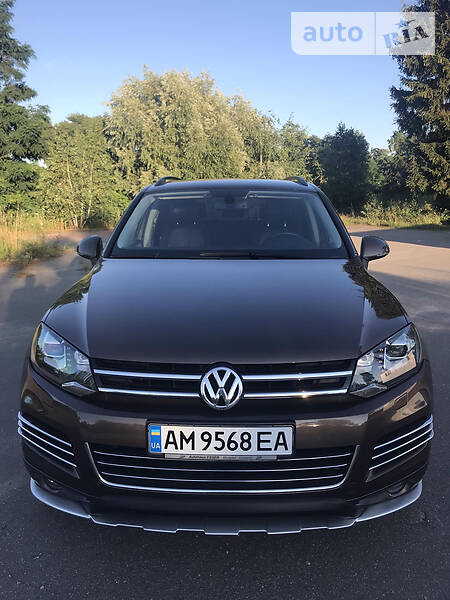 Позашляховик / Кросовер Volkswagen Touareg 2014 в Бердичеві
