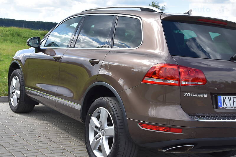 Позашляховик / Кросовер Volkswagen Touareg 2012 в Дрогобичі