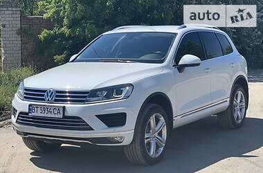 Внедорожник / Кроссовер Volkswagen Touareg 2014 в Херсоне