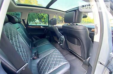 Универсал Volkswagen Touareg 2016 в 