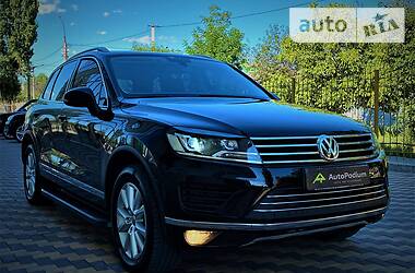 Позашляховик / Кросовер Volkswagen Touareg 2015 в 