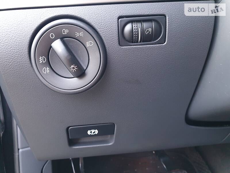 Позашляховик / Кросовер Volkswagen Touareg 2007 в Києві