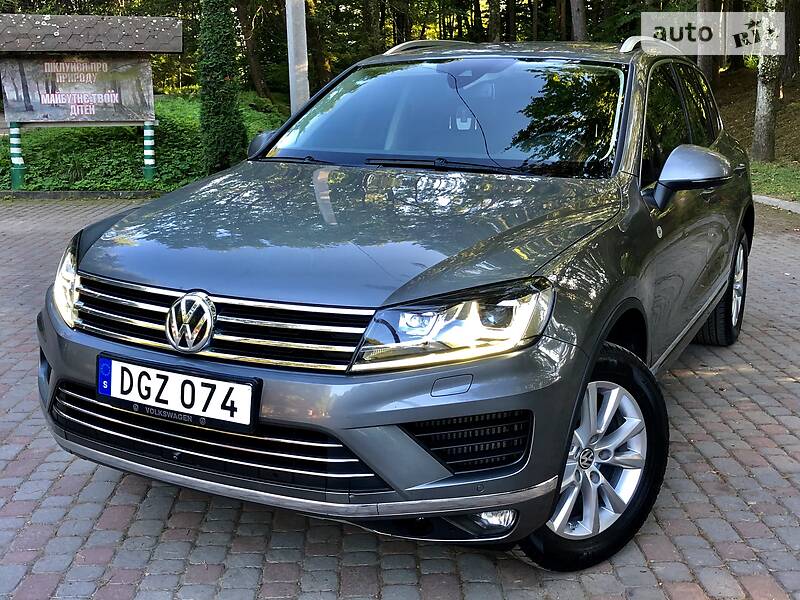 Позашляховик / Кросовер Volkswagen Touareg 2015 в Дрогобичі