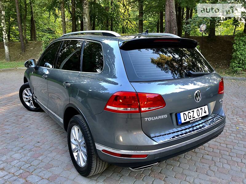 Позашляховик / Кросовер Volkswagen Touareg 2015 в Дрогобичі