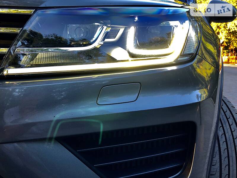 Позашляховик / Кросовер Volkswagen Touareg 2015 в Дрогобичі