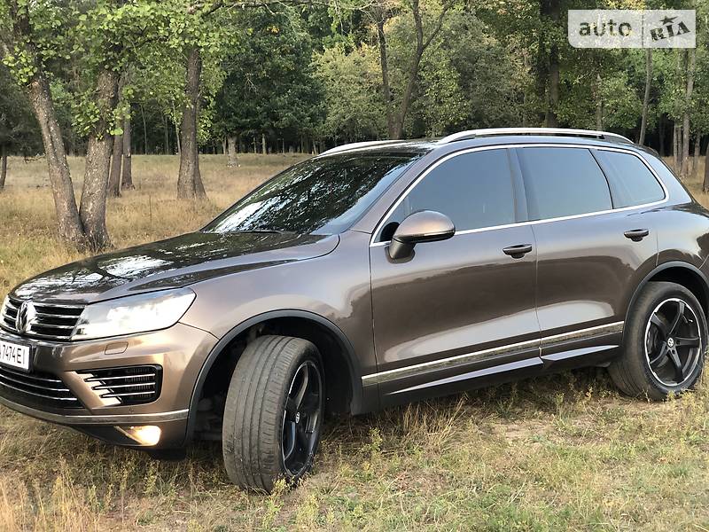 Внедорожник / Кроссовер Volkswagen Touareg 2014 в Киеве