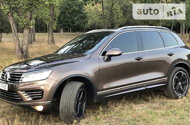 Позашляховик / Кросовер Volkswagen Touareg 2014 в Києві