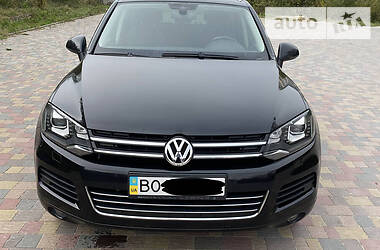 Внедорожник / Кроссовер Volkswagen Touareg 2014 в Тернополе