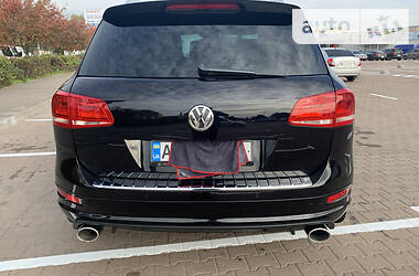 Внедорожник / Кроссовер Volkswagen Touareg 2012 в Коростышеве