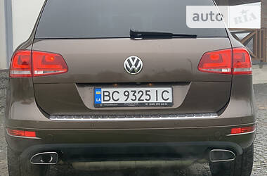 Внедорожник / Кроссовер Volkswagen Touareg 2012 в Червонограде