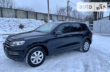 Внедорожник / Кроссовер Volkswagen Touareg 2014 в Тернополе