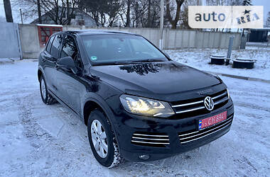 Внедорожник / Кроссовер Volkswagen Touareg 2014 в Тернополе