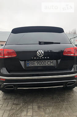 Позашляховик / Кросовер Volkswagen Touareg 2015 в Херсоні