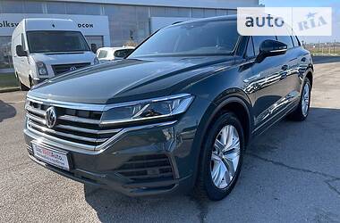 Внедорожник / Кроссовер Volkswagen Touareg 2019 в Херсоне