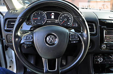 Позашляховик / Кросовер Volkswagen Touareg 2012 в Мукачевому