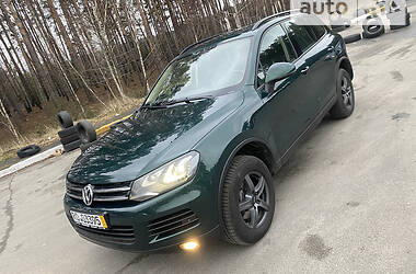 Внедорожник / Кроссовер Volkswagen Touareg 2014 в Киеве