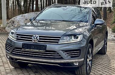 Внедорожник / Кроссовер Volkswagen Touareg 2017 в Дрогобыче