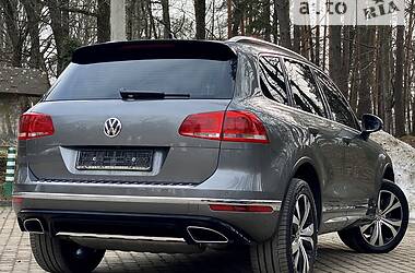 Внедорожник / Кроссовер Volkswagen Touareg 2017 в Дрогобыче