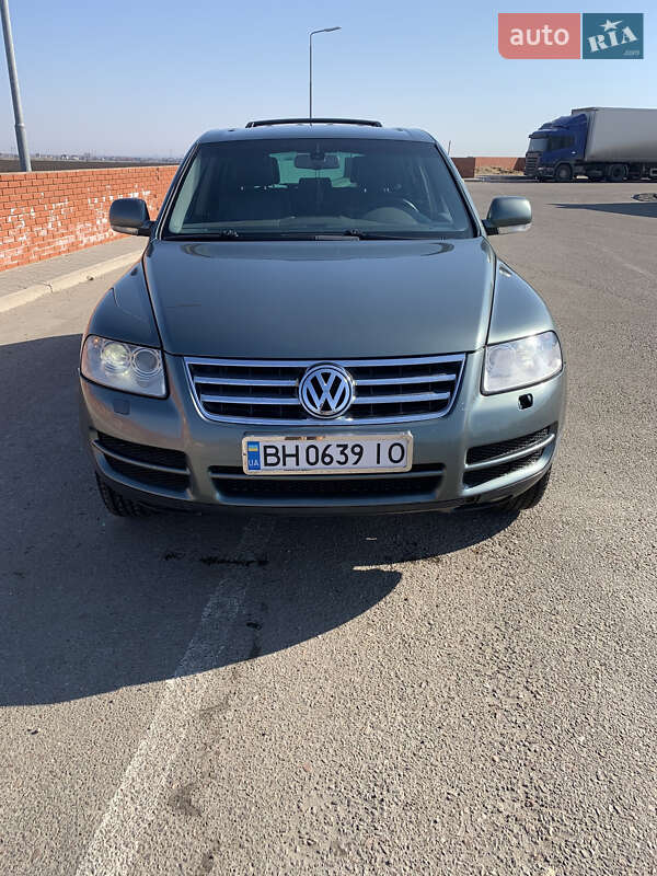 Внедорожник / Кроссовер Volkswagen Touareg 2004 в Одессе