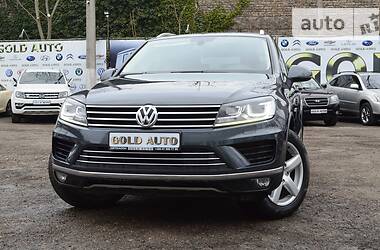 Внедорожник / Кроссовер Volkswagen Touareg 2015 в Одессе