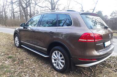 Внедорожник / Кроссовер Volkswagen Touareg 2011 в Киеве