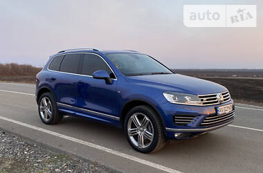 Позашляховик / Кросовер Volkswagen Touareg 2014 в Харкові