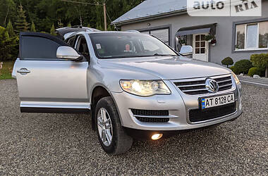 Позашляховик / Кросовер Volkswagen Touareg 2008 в Косові