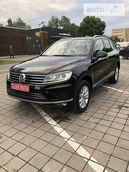 Внедорожник / Кроссовер Volkswagen Touareg 2016 в Черкассах