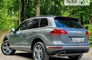 Позашляховик / Кросовер Volkswagen Touareg 2015 в Дрогобичі